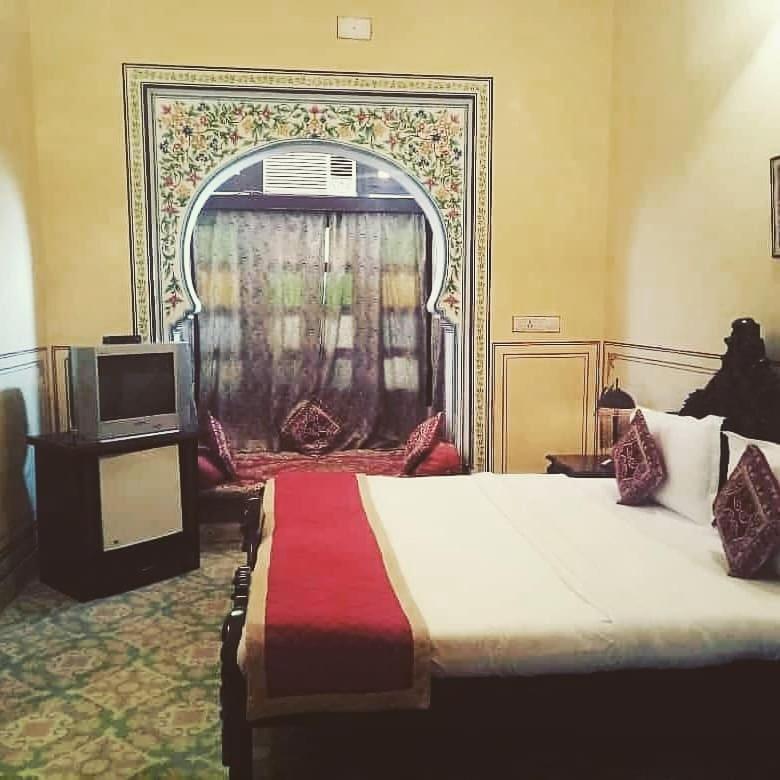 Bassi Fort Palace Chittorgarh Extérieur photo