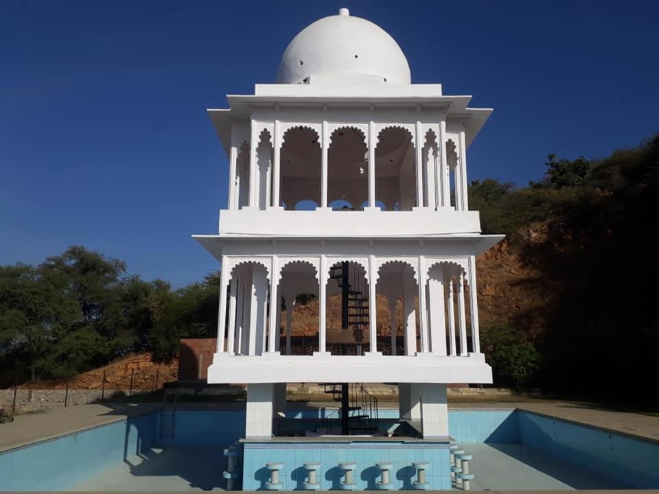 Bassi Fort Palace Chittorgarh Extérieur photo