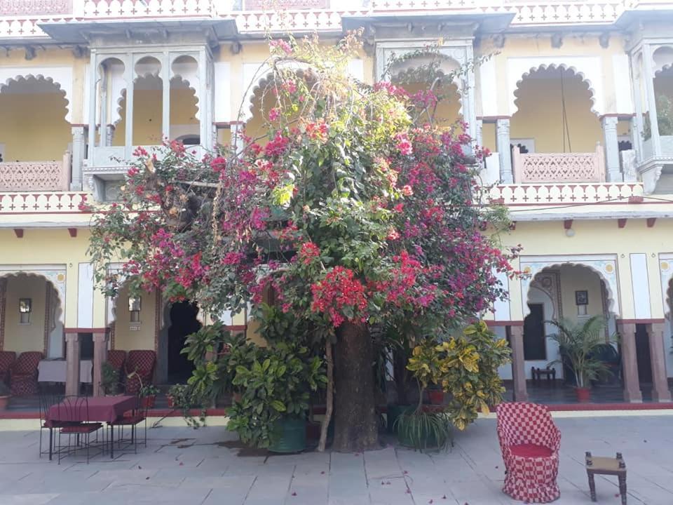 Bassi Fort Palace Chittorgarh Extérieur photo