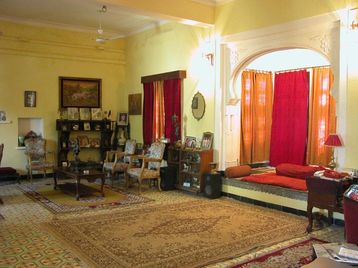 Bassi Fort Palace Chittorgarh Extérieur photo