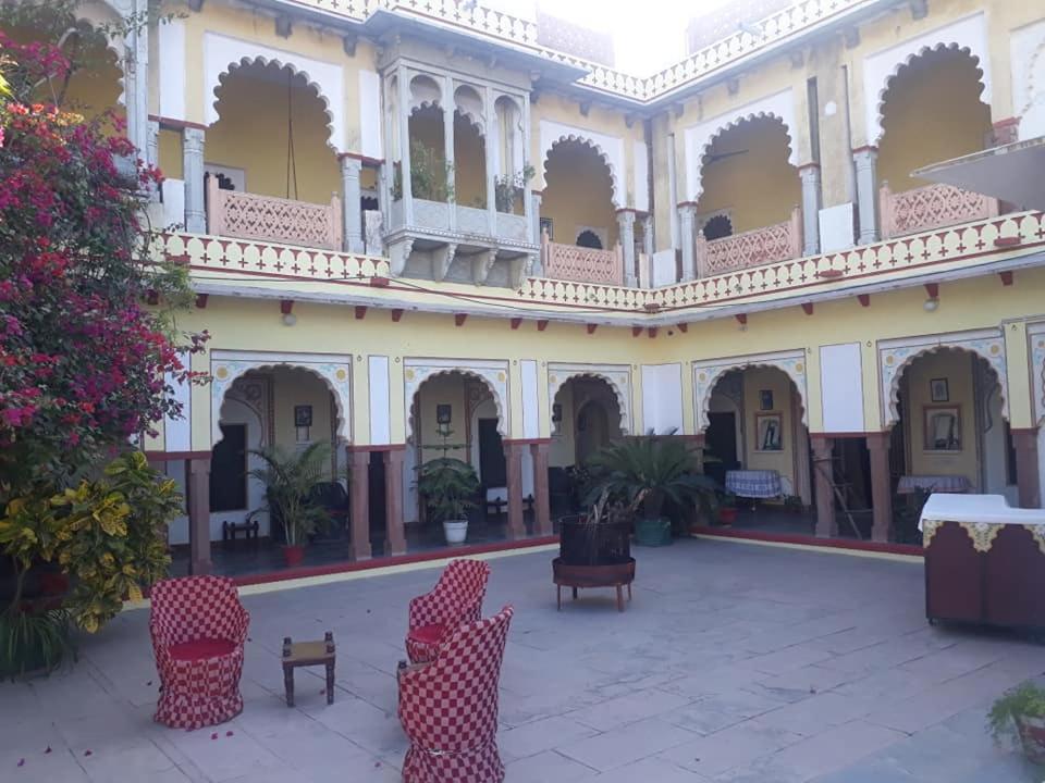 Bassi Fort Palace Chittorgarh Extérieur photo