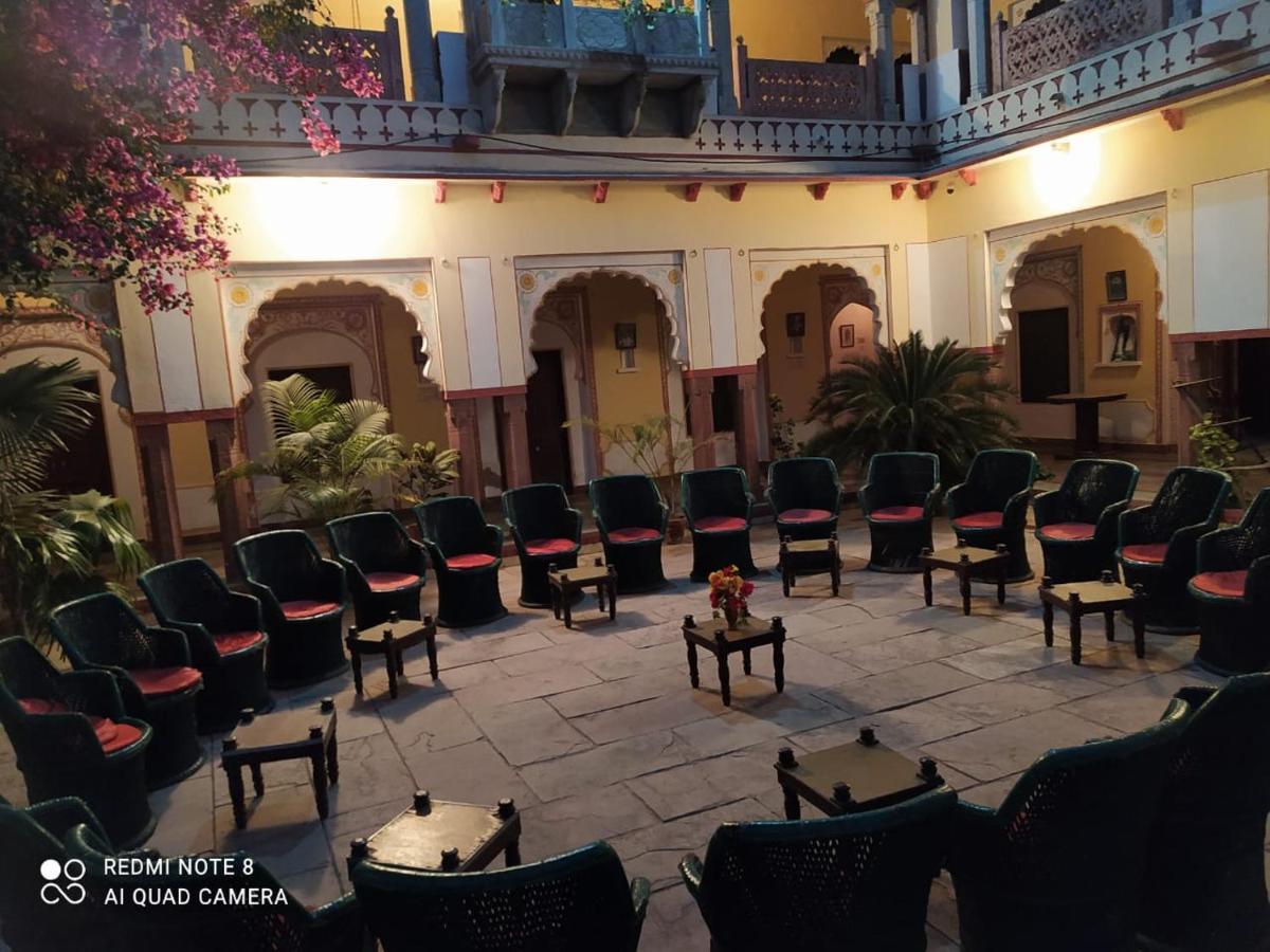 Bassi Fort Palace Chittorgarh Extérieur photo