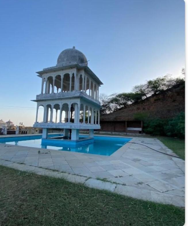 Bassi Fort Palace Chittorgarh Extérieur photo