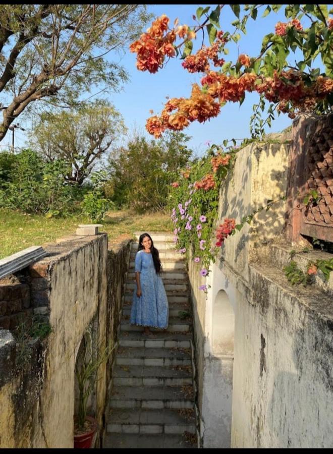 Bassi Fort Palace Chittorgarh Extérieur photo