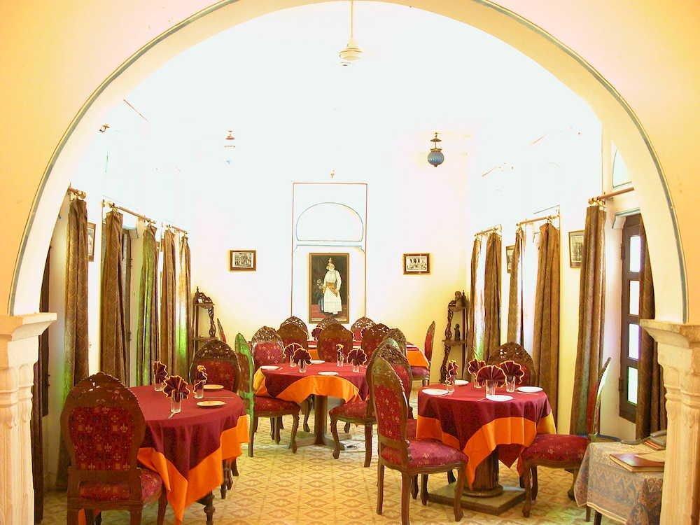 Bassi Fort Palace Chittorgarh Extérieur photo