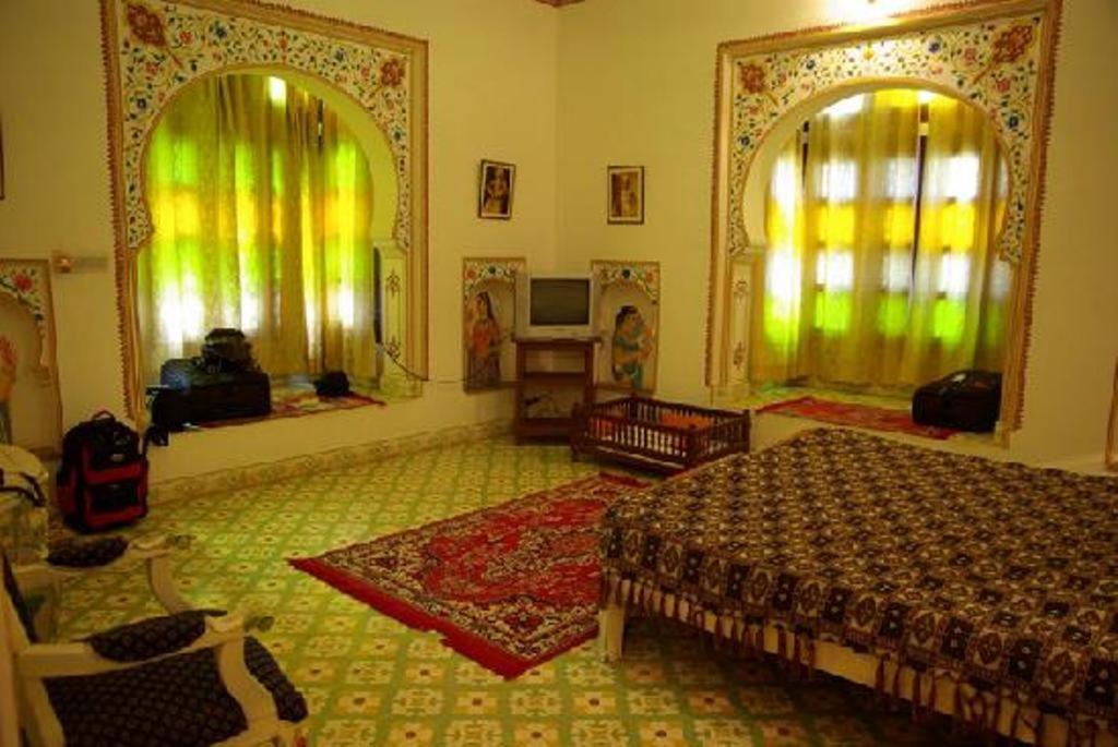Bassi Fort Palace Chittorgarh Extérieur photo