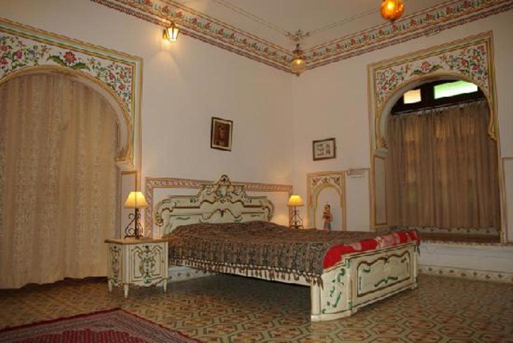 Bassi Fort Palace Chittorgarh Extérieur photo