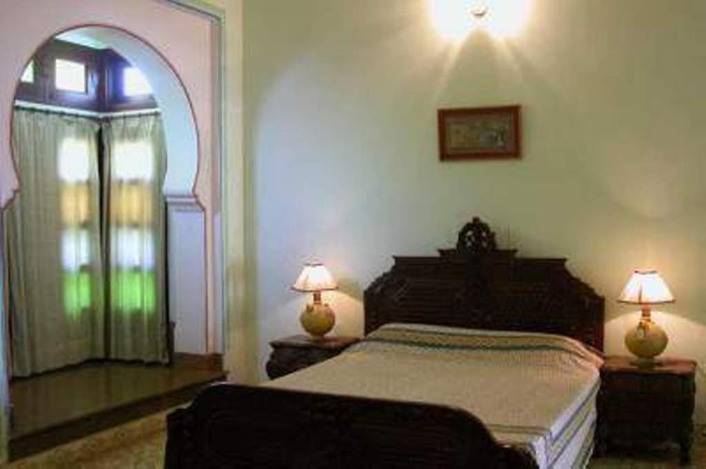 Bassi Fort Palace Chittorgarh Extérieur photo