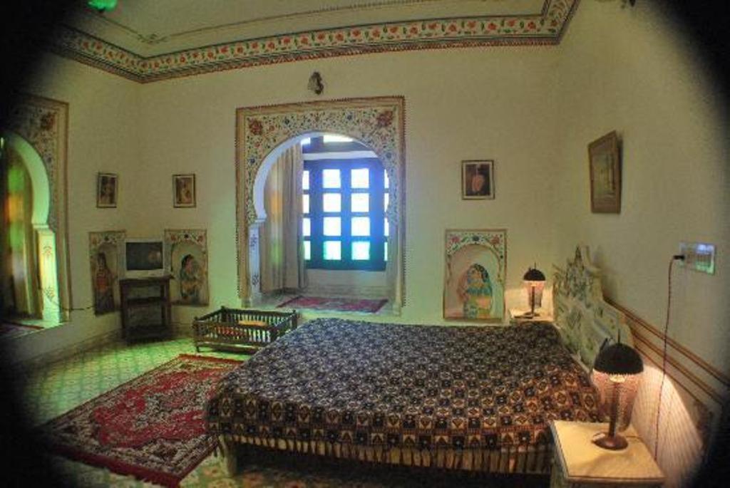 Bassi Fort Palace Chittorgarh Extérieur photo