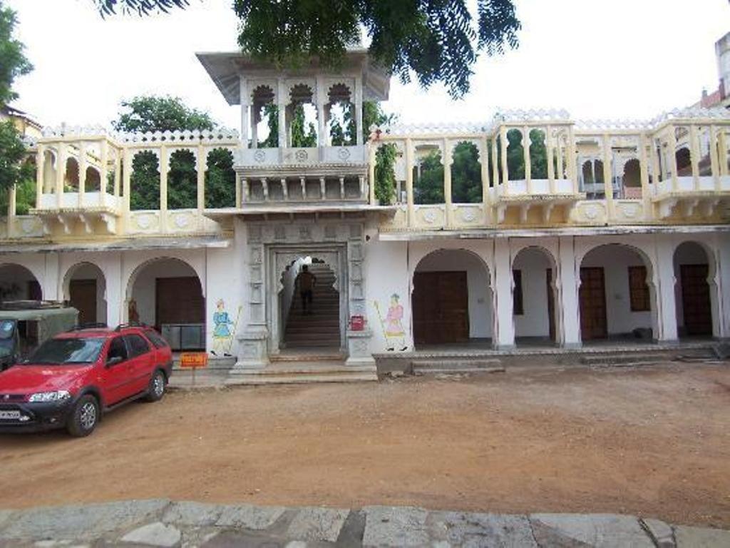 Bassi Fort Palace Chittorgarh Extérieur photo